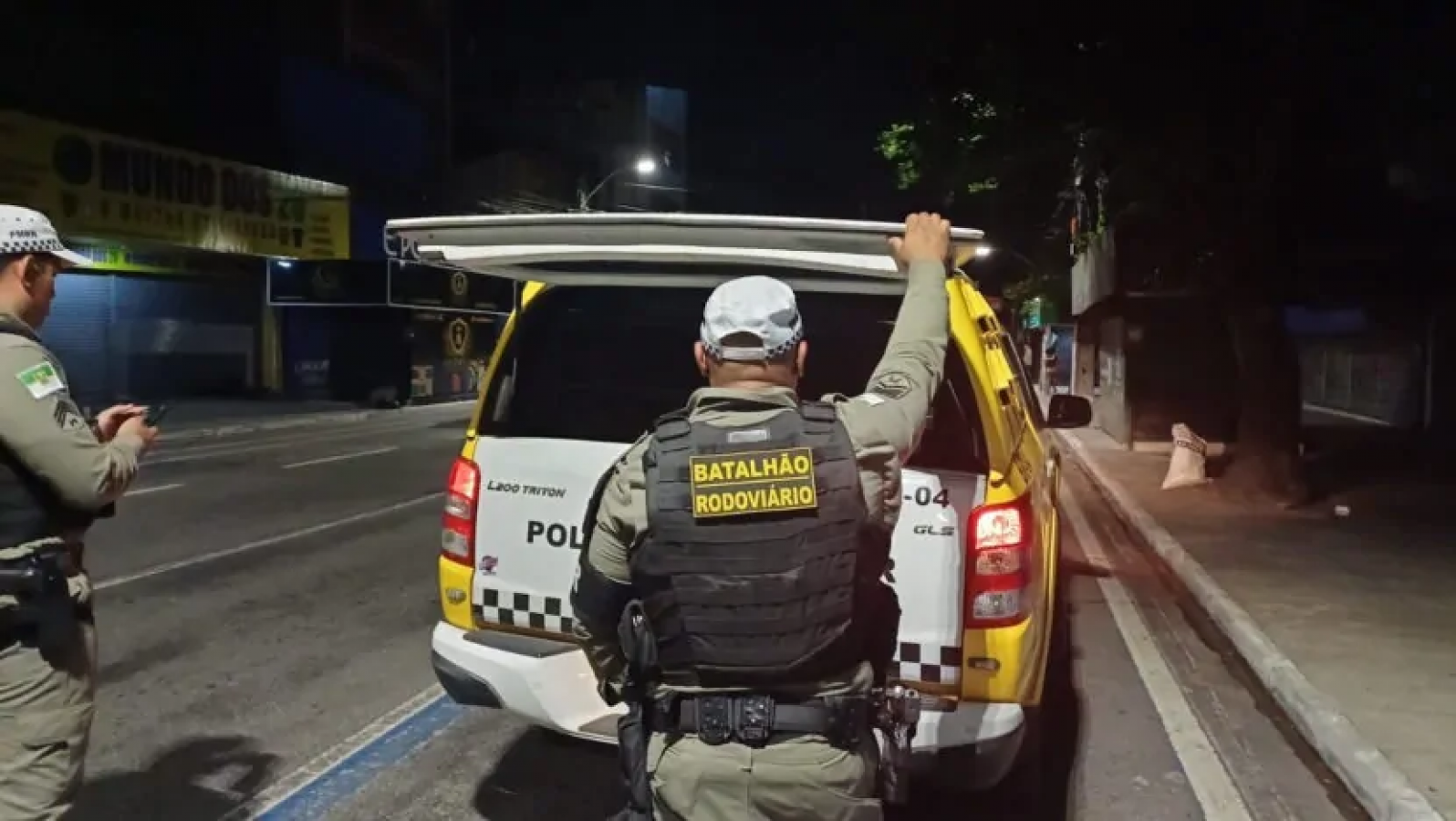 Mulher foragida por tráfico de drogas é presa pelo CPRE na Ribeira