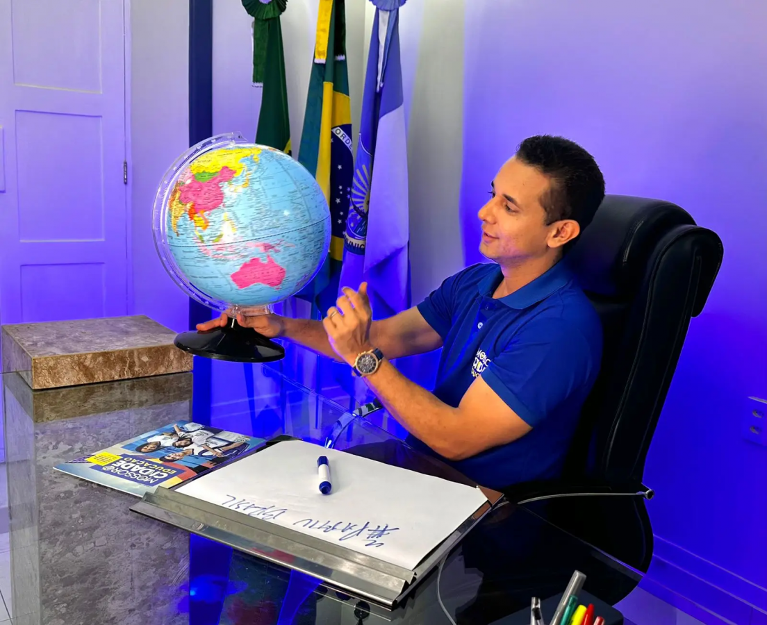 Allyson Bezerra anuncia cinco projetos de lei com foco em educação e intercâmbio estudantil