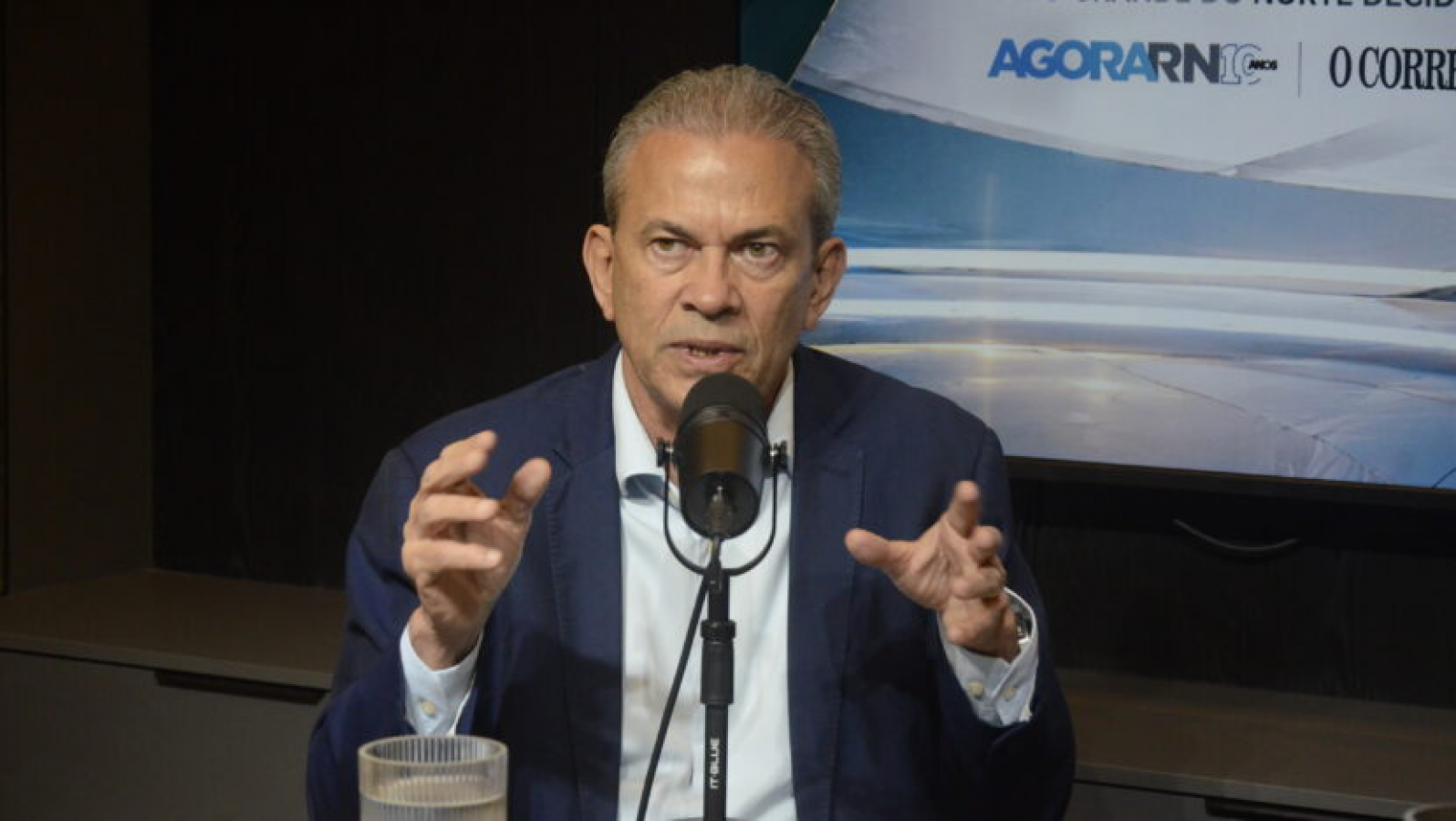 Álvaro Dias deixou dezenas de obras inacabadas, afirma Hermano Morais