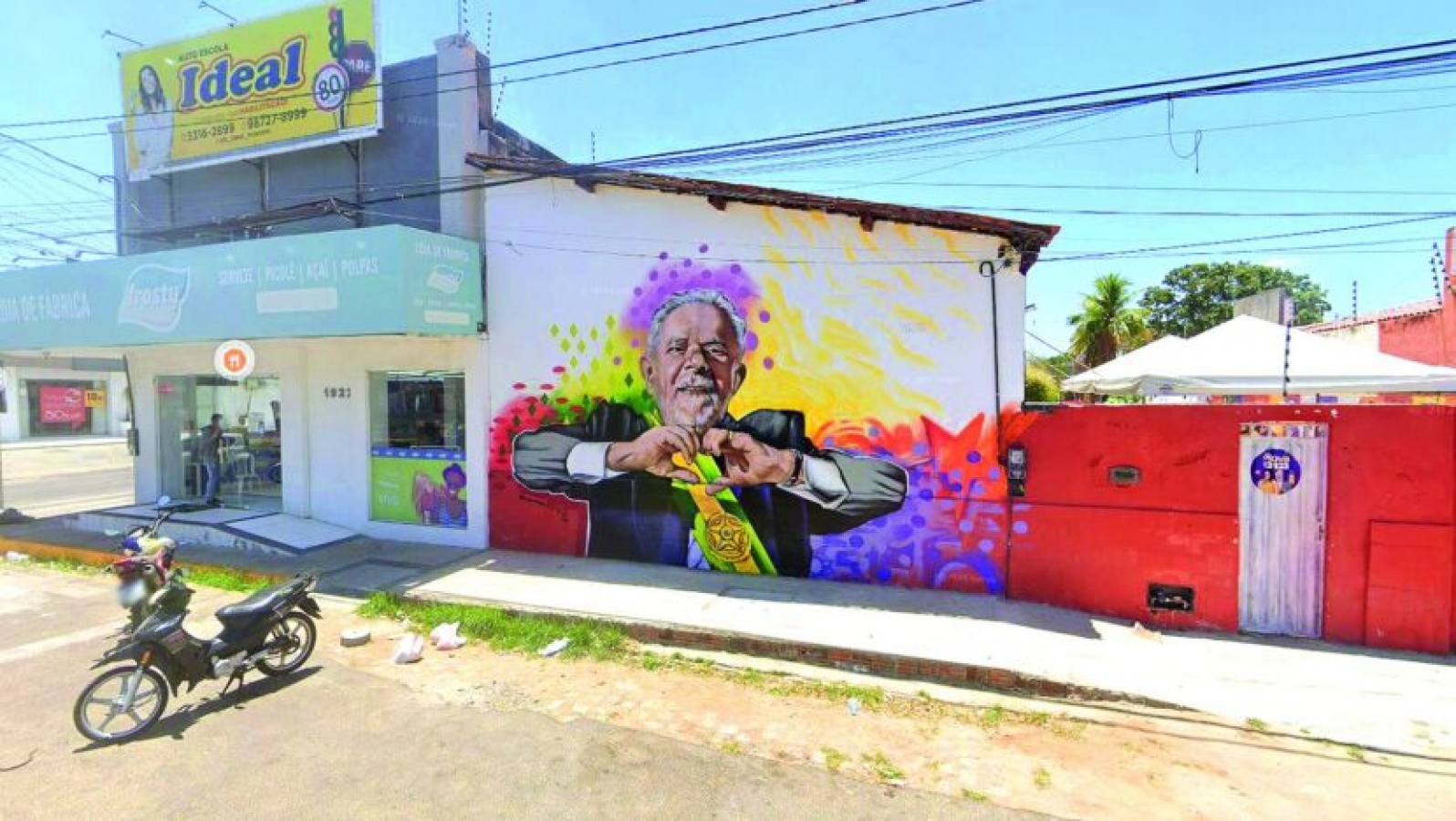 Justiça Eleitoral manda cobrir mural de Lula em comitê de Isolda em Mossoró