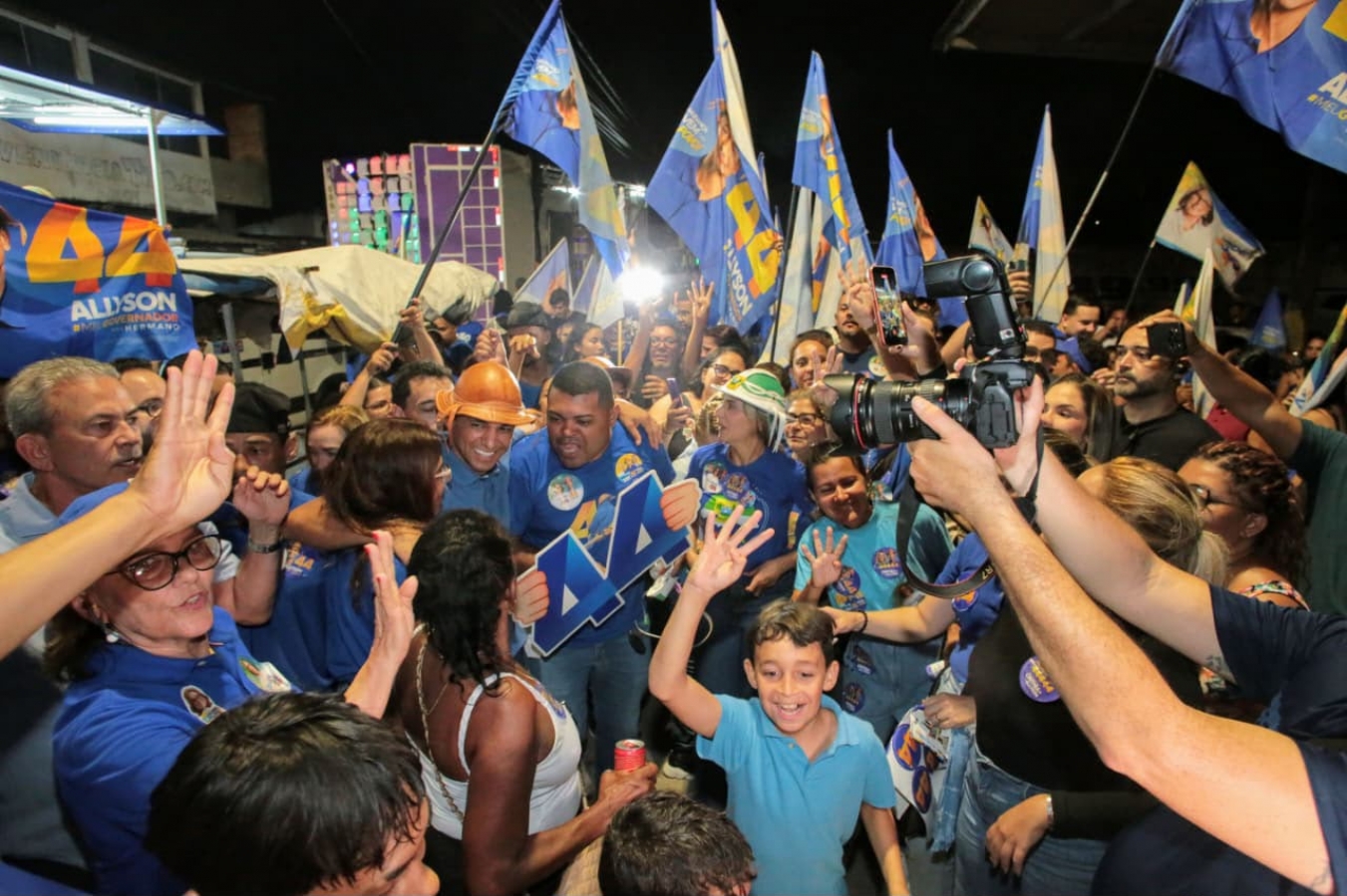 Allyson faz grande caravana na Zona Norte e reforça proposta da 3ª ponte de Natal