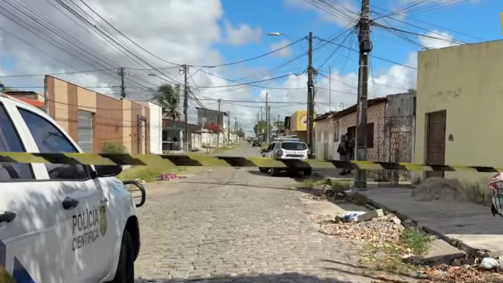 Homem é morto a tiros perto de escola no conjunto Santarém, em Natal