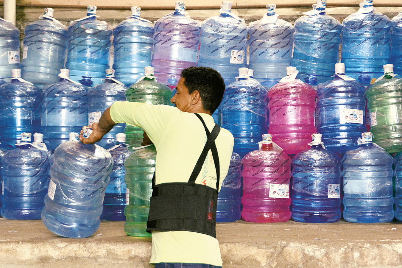 Garrafão de água mineral fica mais caro no RN a partir desta semana