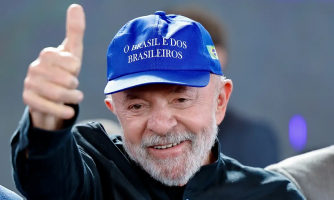 Hashtag “Bolsonaro taxou o Brasil” dominou redes com ação coordenada de perfis pró-Lula