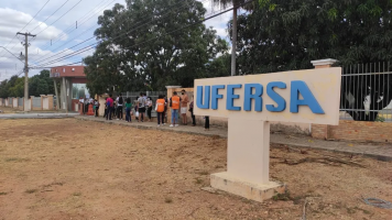 CGU suspende professor da Ufersa por certificado falso de vacina contra covid-19