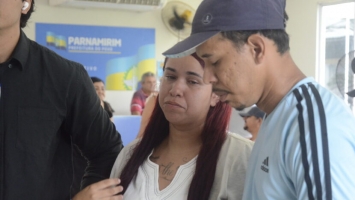 Pais de criança que morreu após atendimento em UPA são recebidos pela prefeita de Parnamirim
