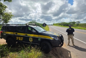 PRF encontra adolescente de 16 anos em situação de vulnerabilidade na BR-226 no RN