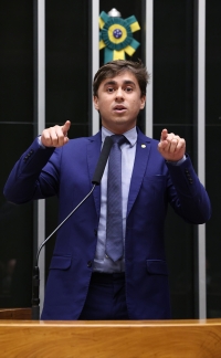 “Nunca recebi nenhum centavo”: Nikolas nega ter recebido dinheiro de Vorcaro
