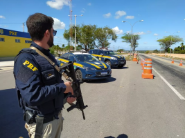 PRF reforça fiscalização nas rodovias federais do RN para o feriado prolongado
