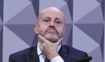 André Mendonça manda soltar filho do 