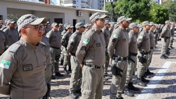 Tropas da PM embarcam para reforçar segurança no interior do RN durante as Eleições 2026