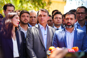 Flávio Bolsonaro diz que Congresso poderá definir mandato presidencial de 5 anos
