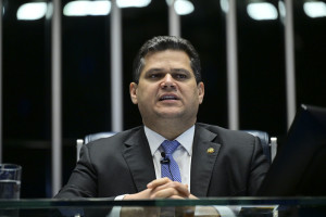 Alcolumbre anuncia votação da PEC da Segurança Pública para esta quinta-feira