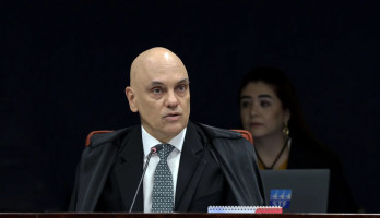 Decisão de Moraes contra Flávio pega STF de surpresa e Ministros temem novo racha no país